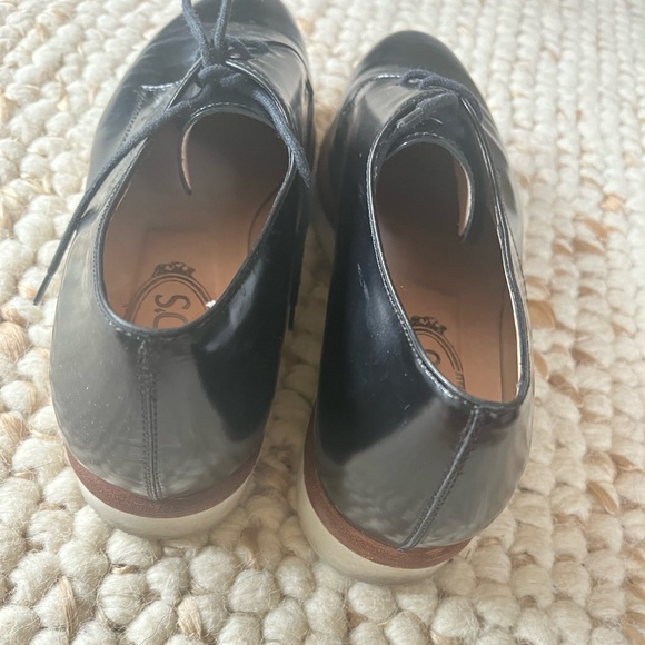 Tod’s Womens black oxfords size 39 EU/ 8 US - Picture 6 of 7